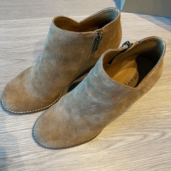 Lucky Brand Shoes - Lucky suede tan ankle zip up boots